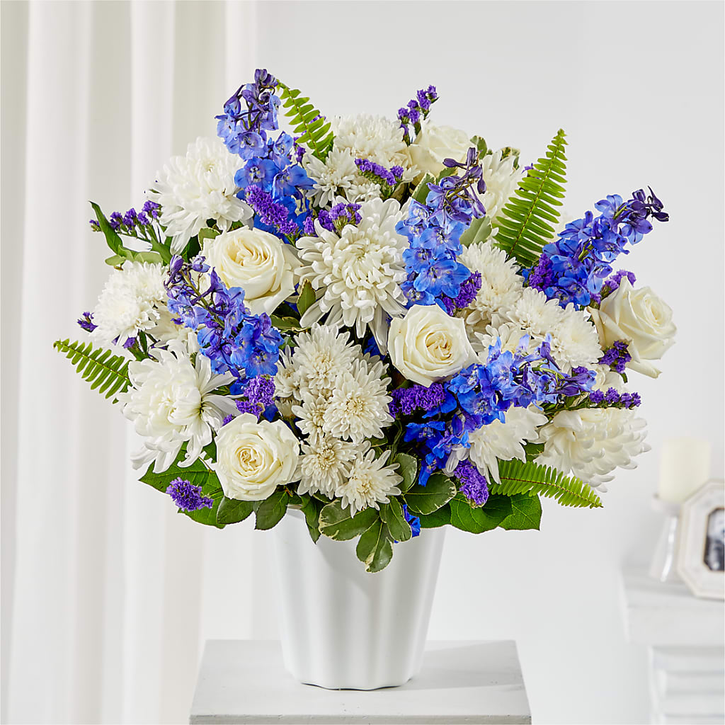 Hold Dear Basket – Sandy Run Sndwich Shop And Florist Llc, Gaston SC