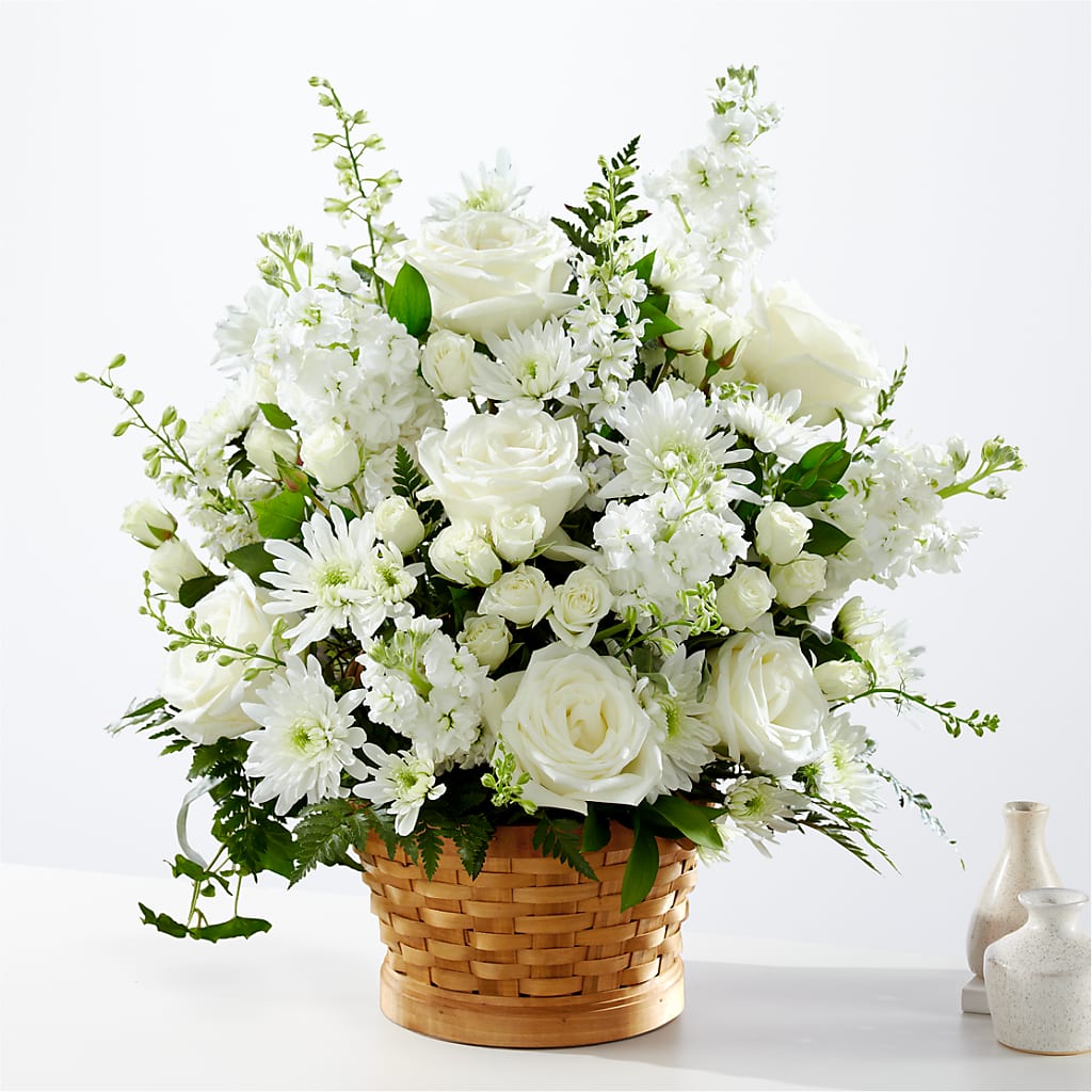 Heartfelt Condolences Arrangement – Sandy Run Sndwich Shop And Florist Llc, Gaston SC
