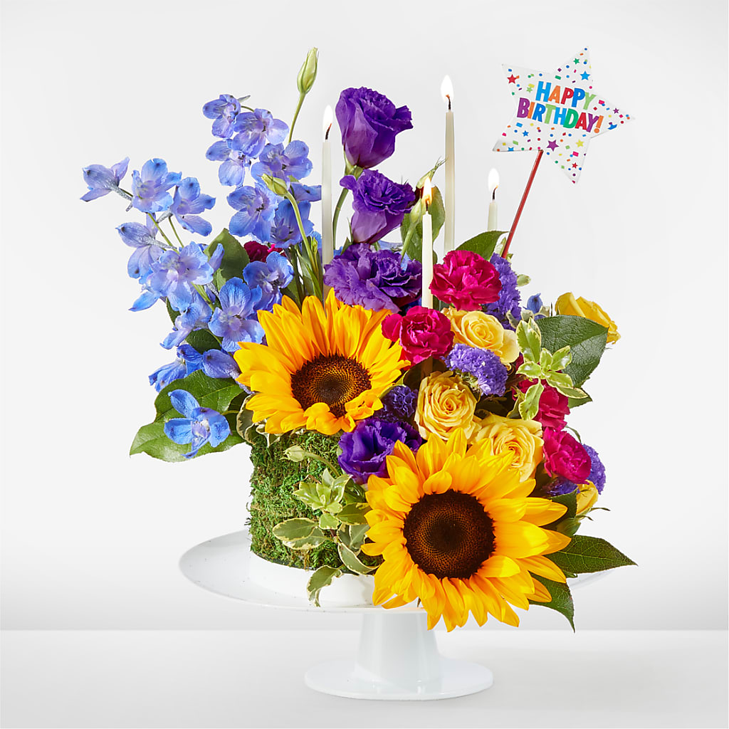 Star of the Day Floral Cake – Sandy Run Sndwich Shop And Florist Llc, Gaston SC