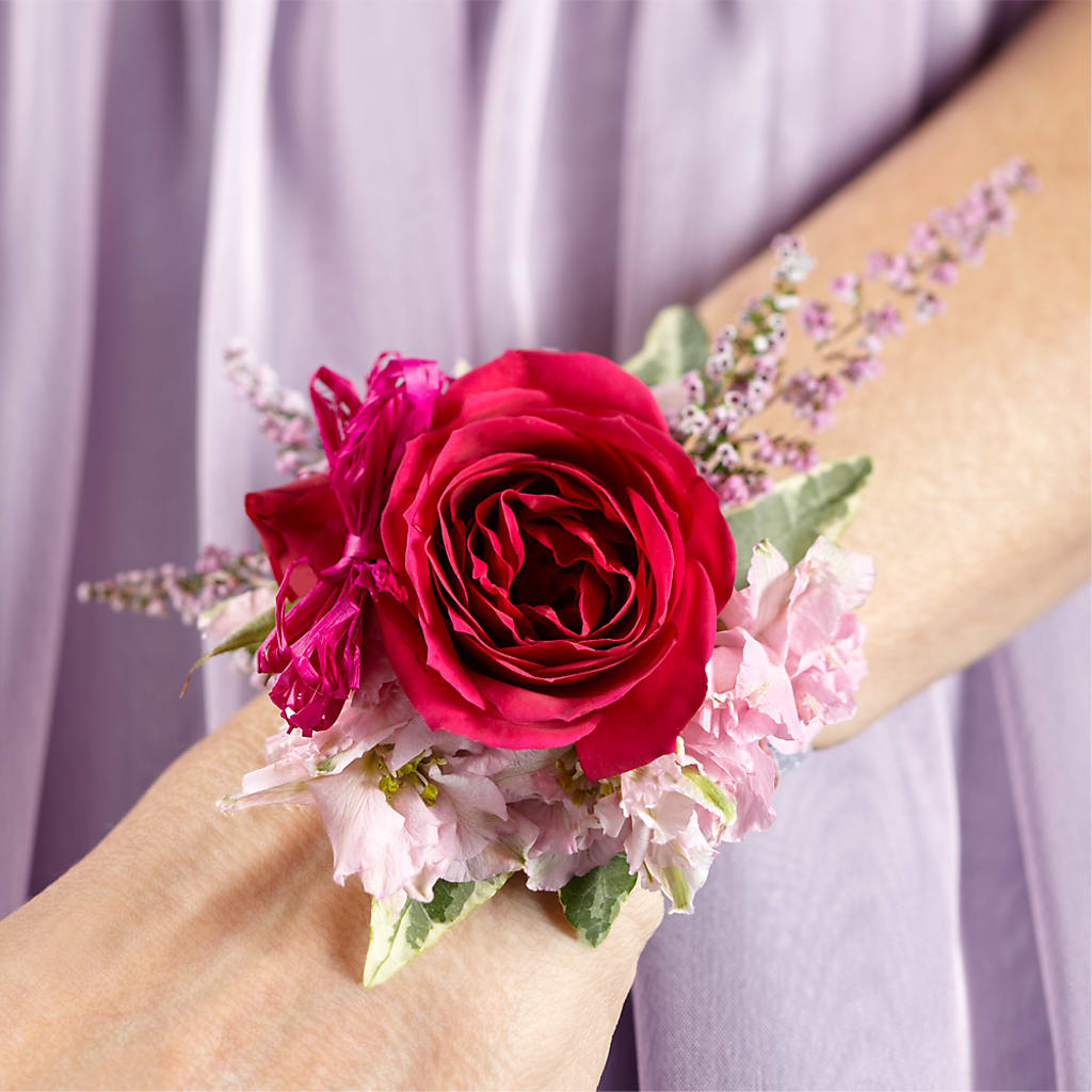 Rose Charm Corsage – Sandy Run Sndwich Shop And Florist Llc, Gaston SC