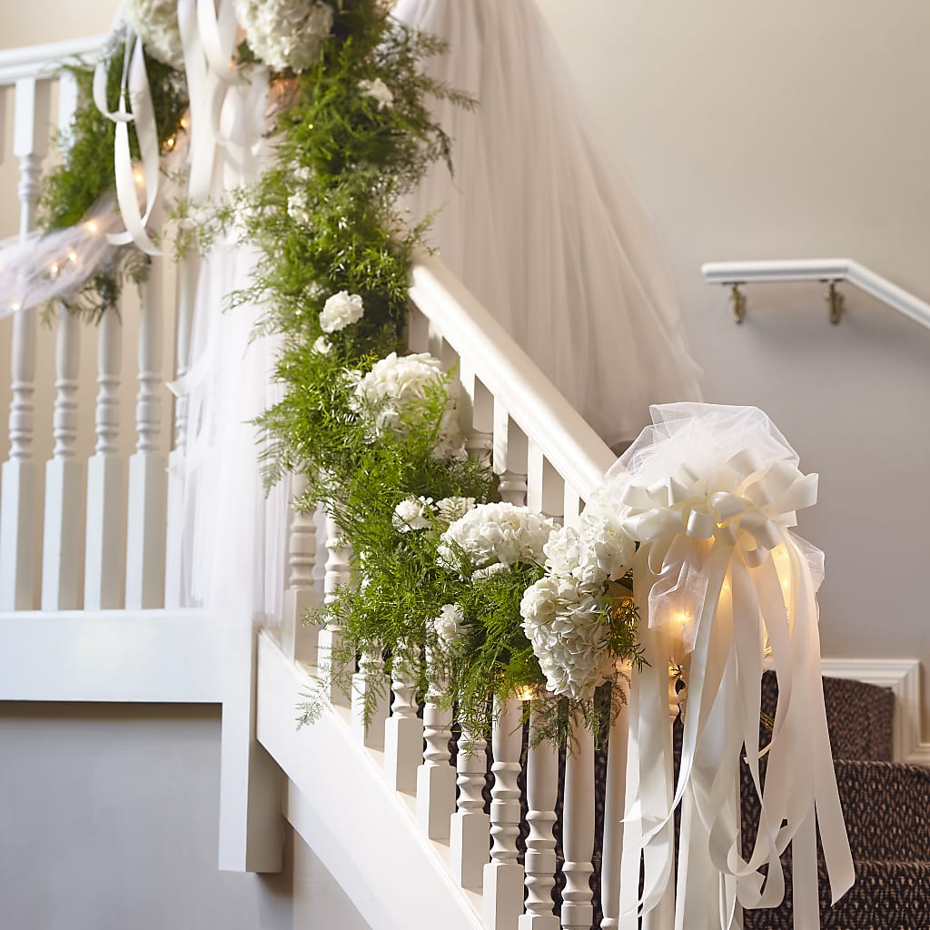Champagne Dreams Garland – Sandy Run Sndwich Shop And Florist Llc, Gaston SC