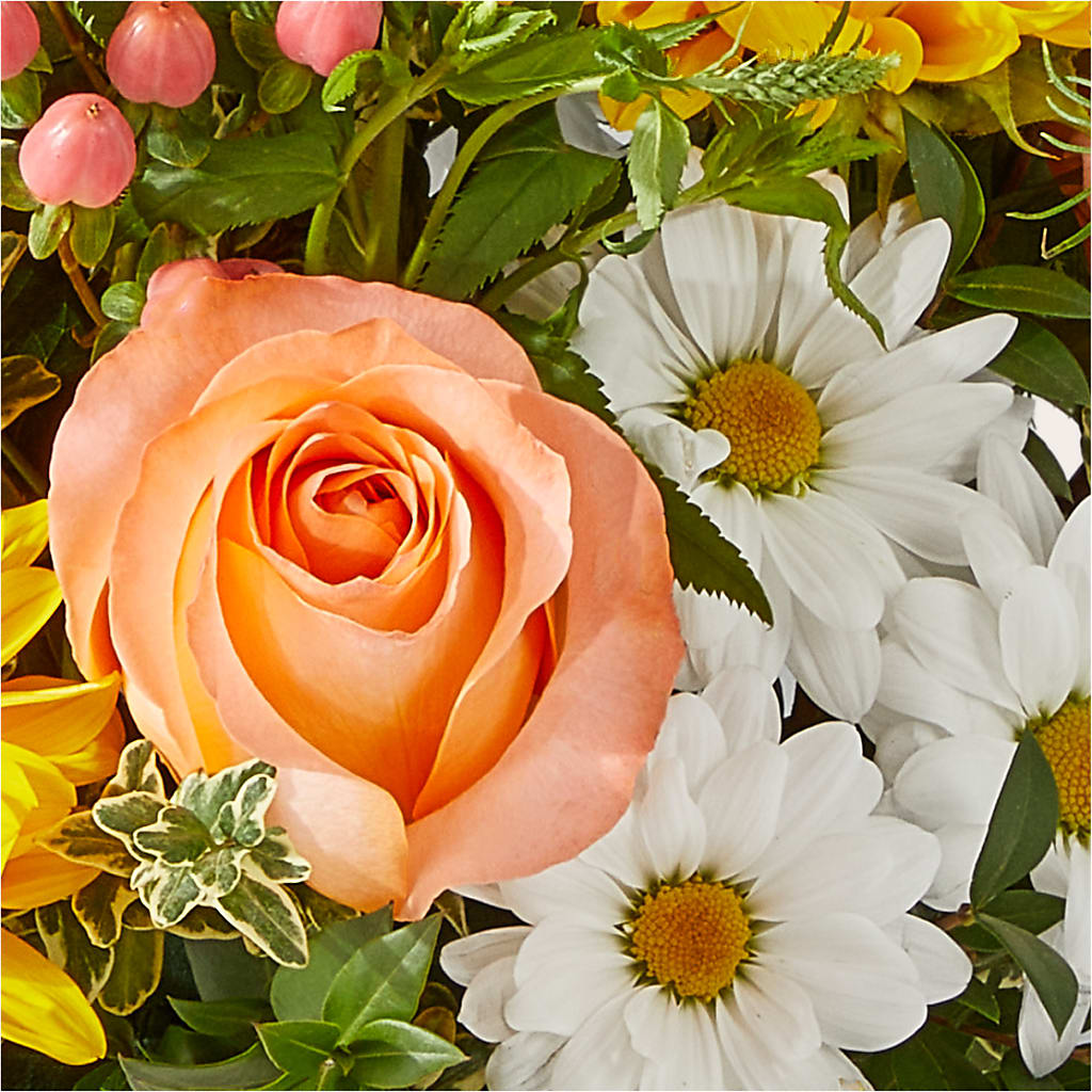 The Good Life Bouquet –  Sandy Run Sndwich Shop And Florist Llc, Gaston SC