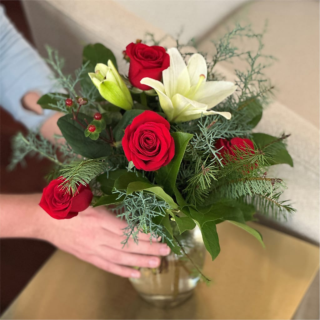 Glittering Lights Bouquet –  Sandy Run Sndwich Shop And Florist Llc, Gaston SC