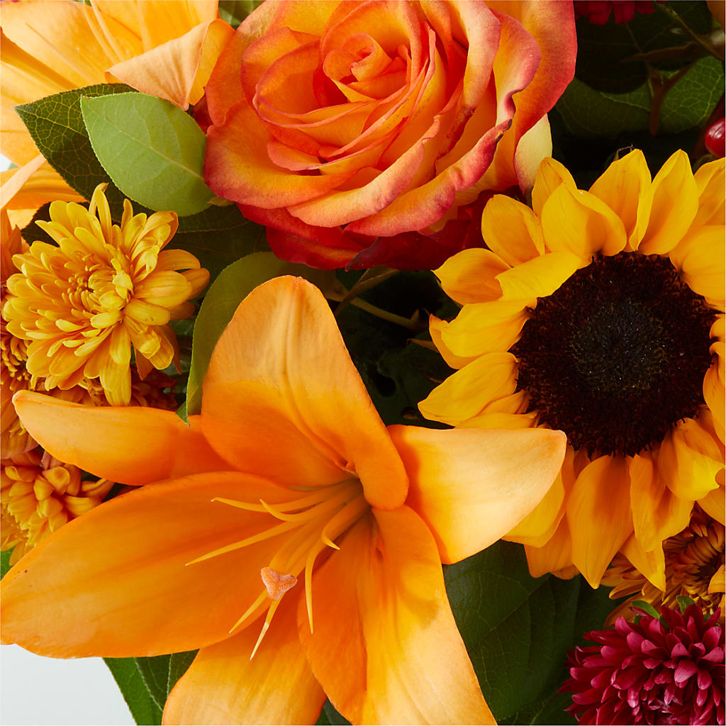 Grateful Centerpiece –  Sandy Run Sndwich Shop And Florist Llc, Gaston SC