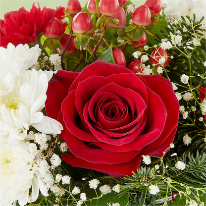 Chance of Flurries Bouquet –  Sandy Run Sndwich Shop And Florist Llc, Gaston SC