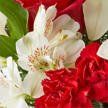 Holiday Season Bouquet –  Sandy Run Sndwich Shop And Florist Llc, Gaston SC