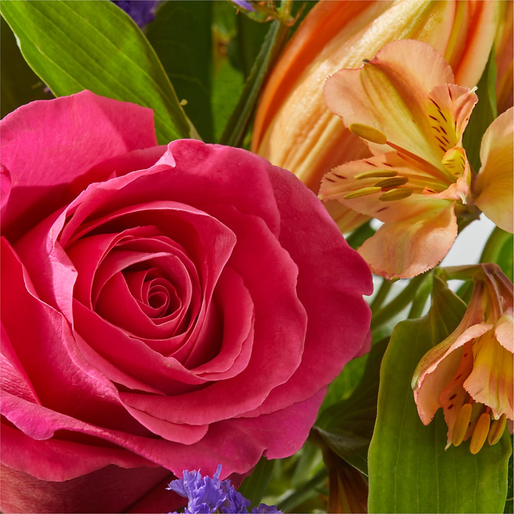 Joyful Bouquet –  Sandy Run Sndwich Shop And Florist Llc, Gaston SC